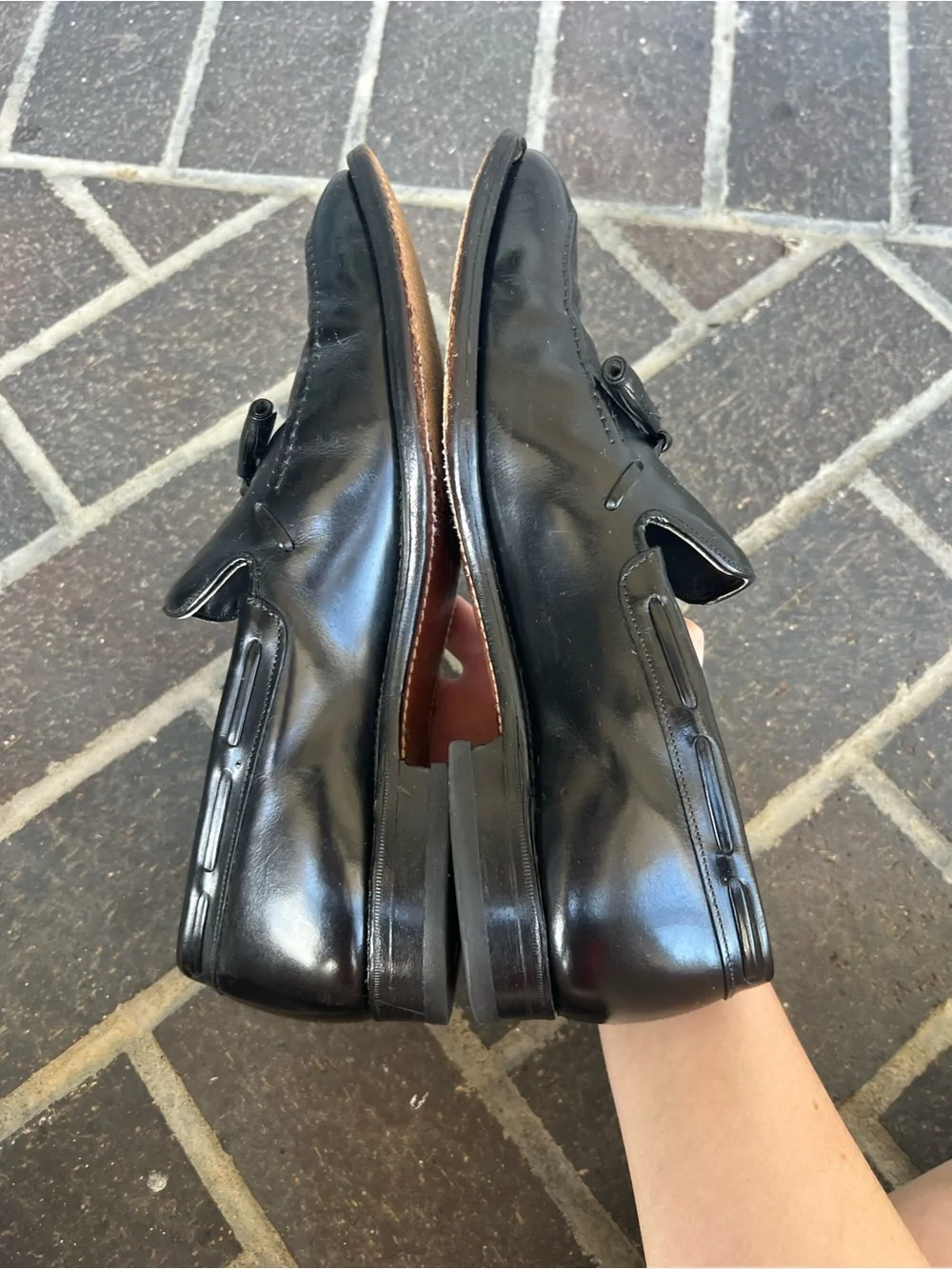 EUC Men’s 8.5 Johnston & Murphy Moc-Toe Black Loafers